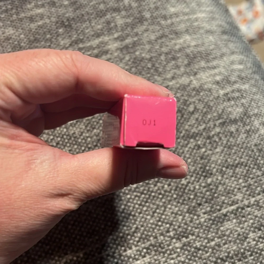 NWT Jeffree Star VELOUR LIQUID LIPSTICK- Hi How Are Ya?